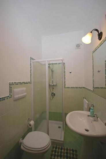 Double or Twin Room with Private Bathroom