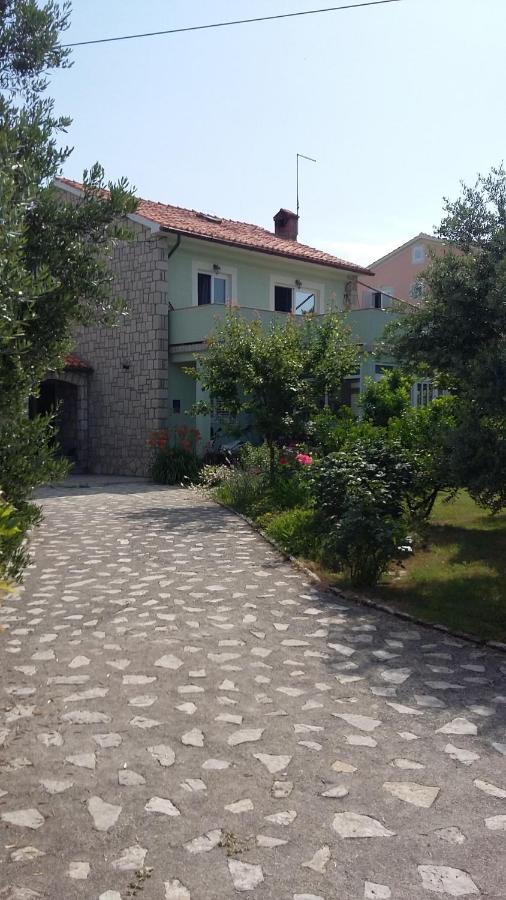 banjol744 - B&B