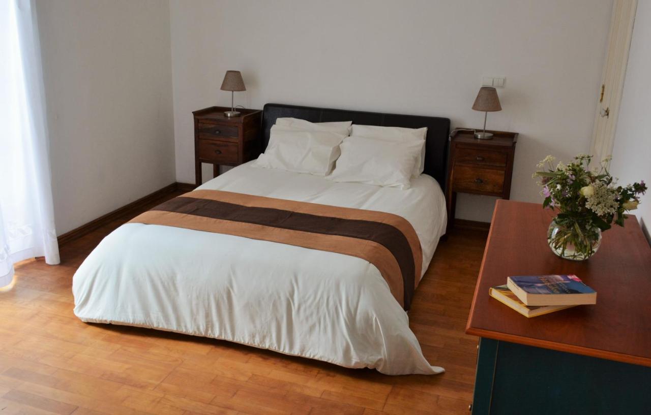 Tweepersoonskamer met een Eigen Externe Badkamer