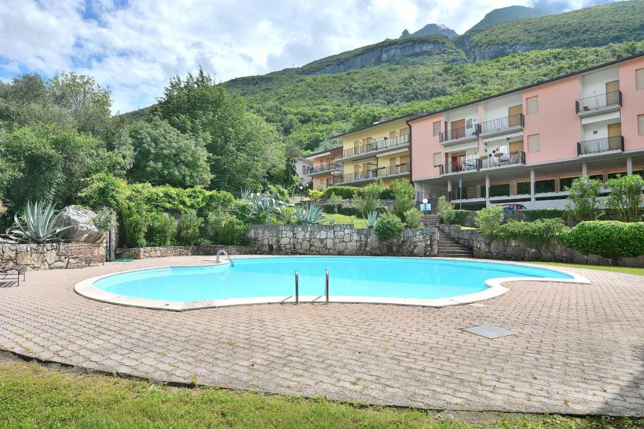 Residenza Candor With Pool - Ferienwohnung Malcesine