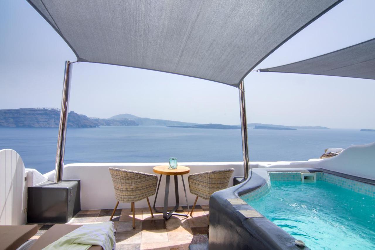 Grand Suite with Οutdoor Ηot Τub & Caldera View