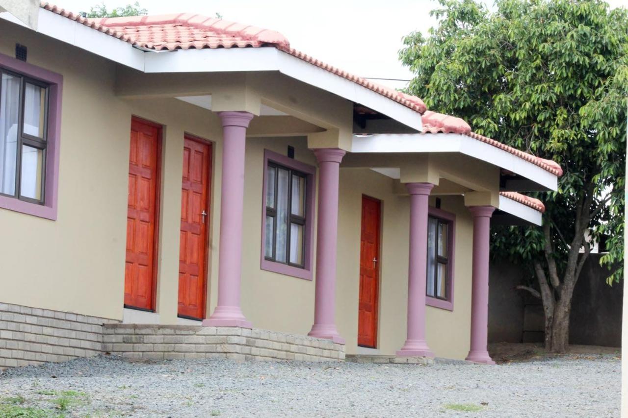 Mbopha Guest House - Chambres d’hôtes