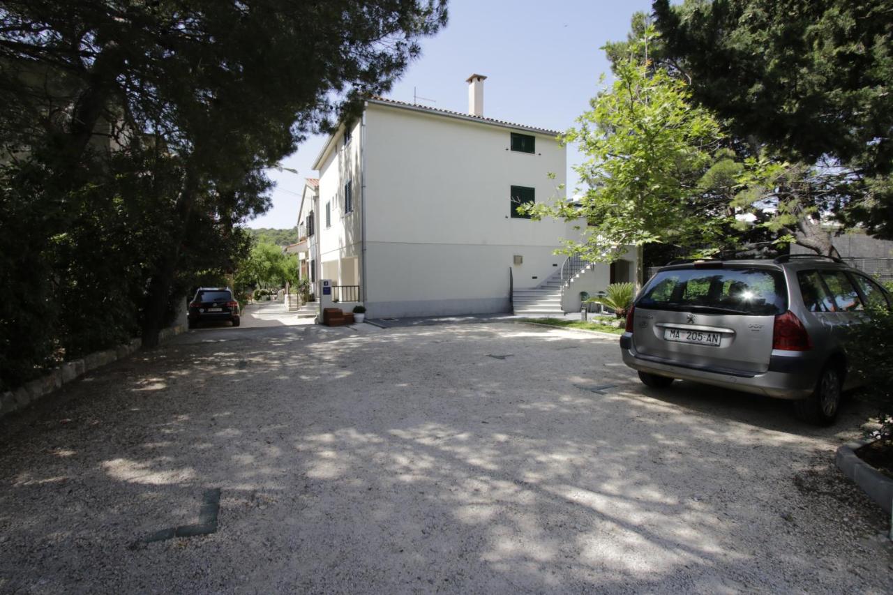 Apartments Besker - Ferienwohnung