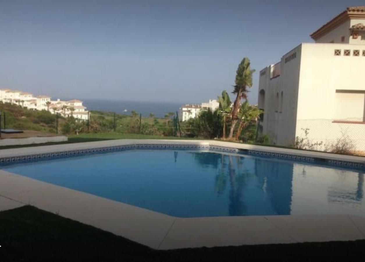 Apartamento familiar con JARDIN y TERRAZA Privada - B&B