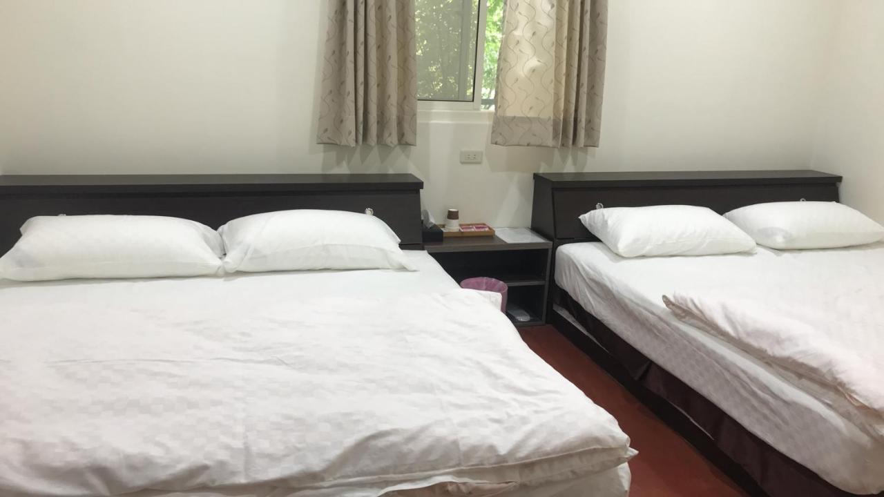 Standaard Kamer met 2 Queensize Bedden