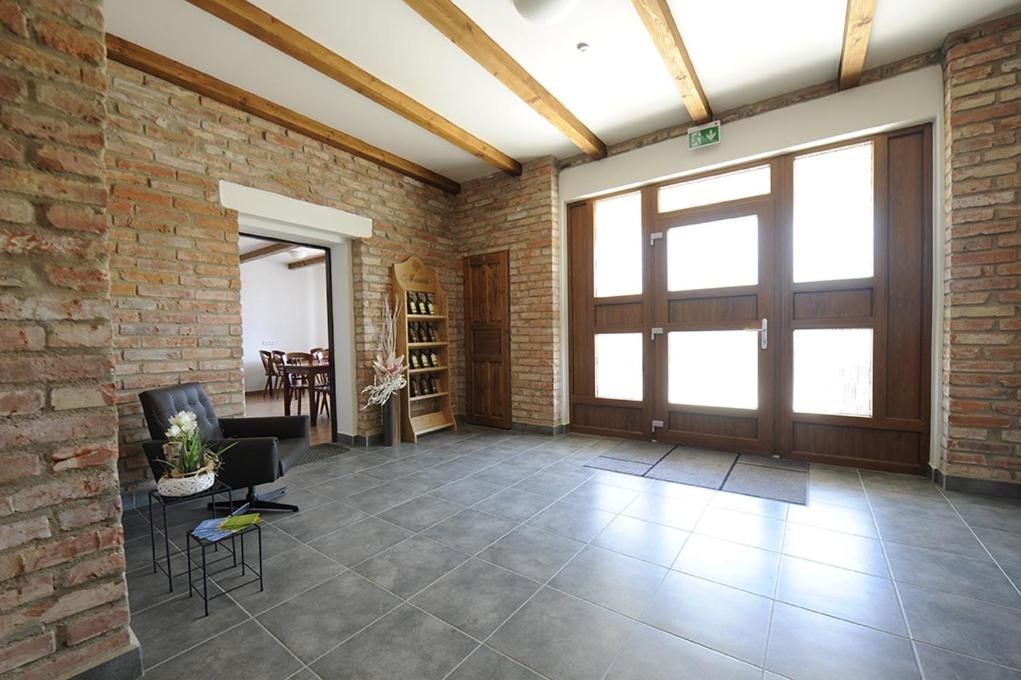 penzionMoravia - B&B Moravská Nová Ves