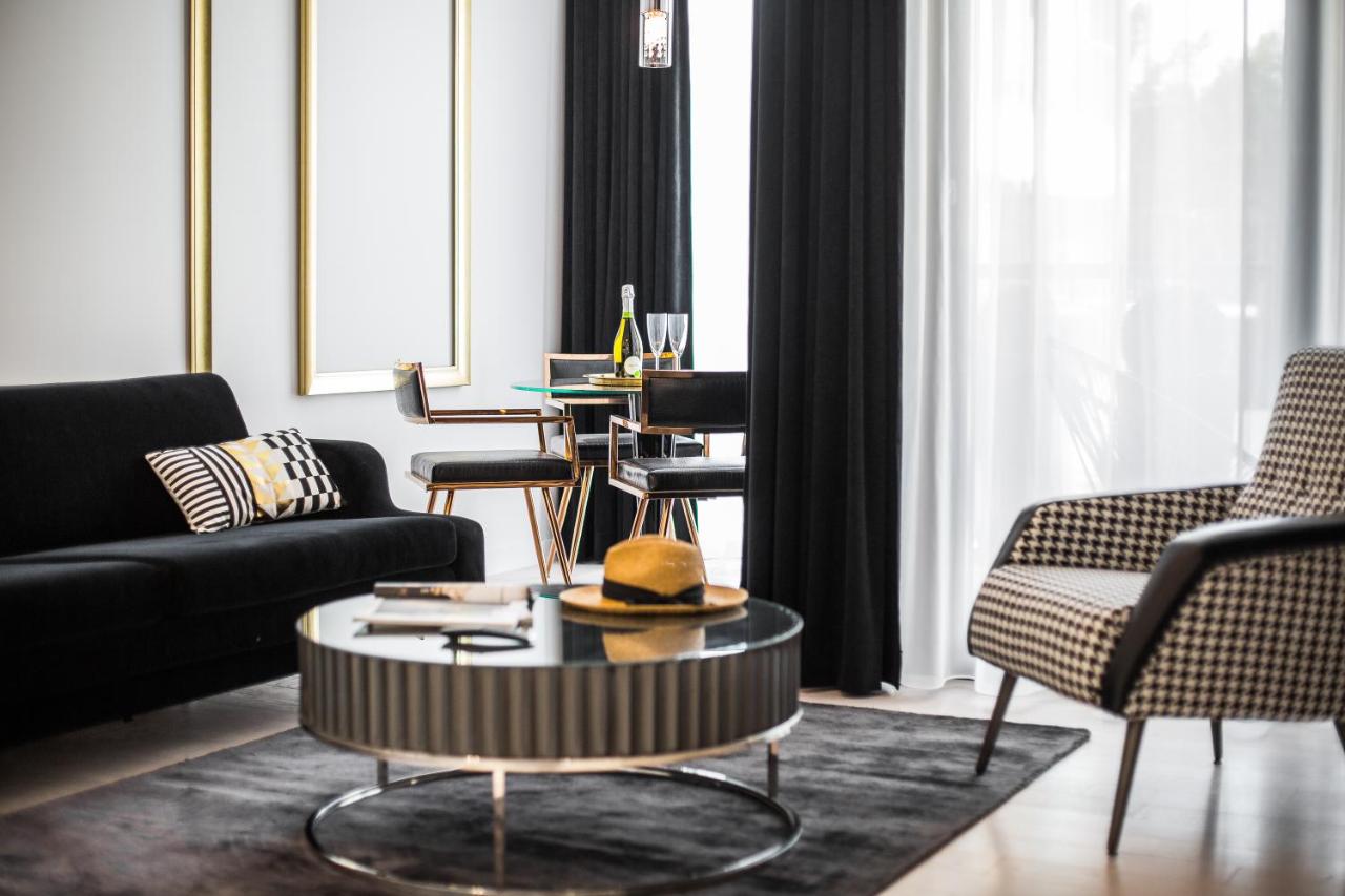 One-Bedroom Apartment Deluxe III