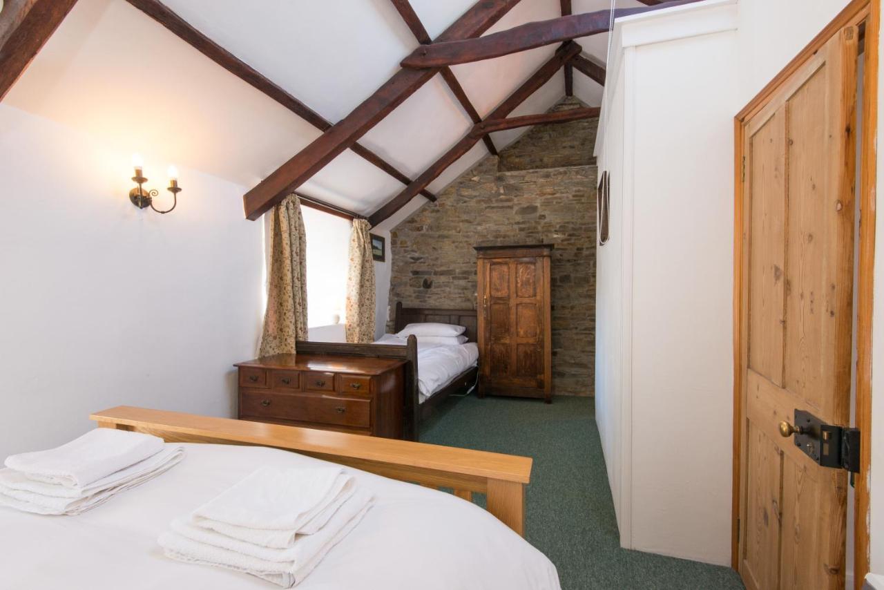 Triple Room with Shower