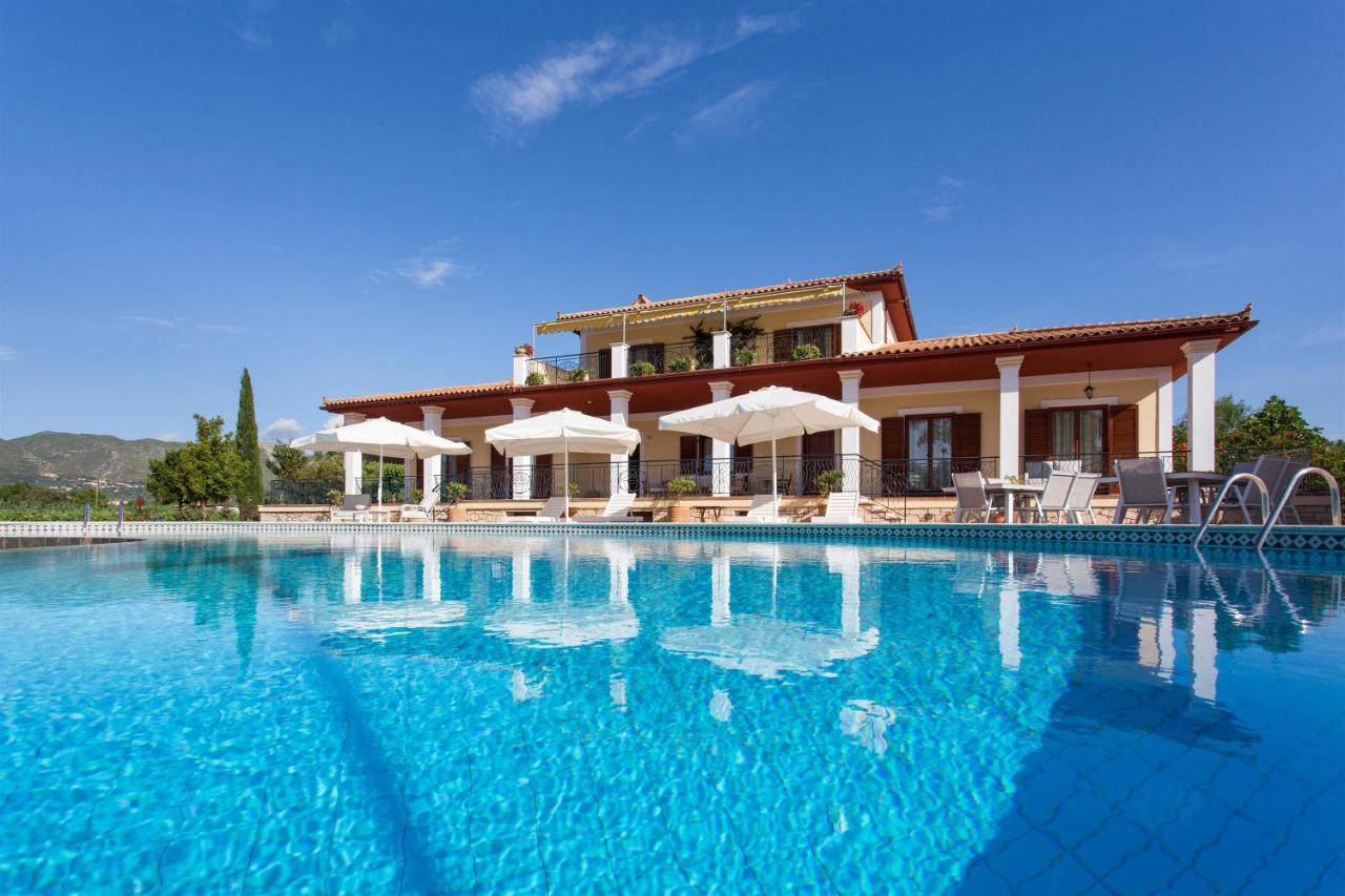 Aneli Luxury Villas-Villa Anastasia - B&B Agios Kirykos