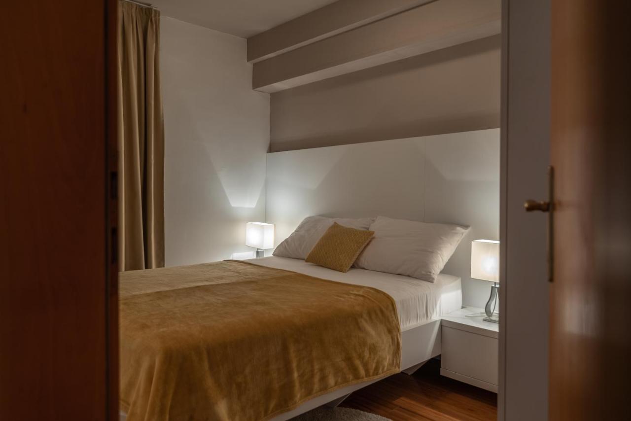 One-Bedroom Apartment with Balcony (3 Adults)