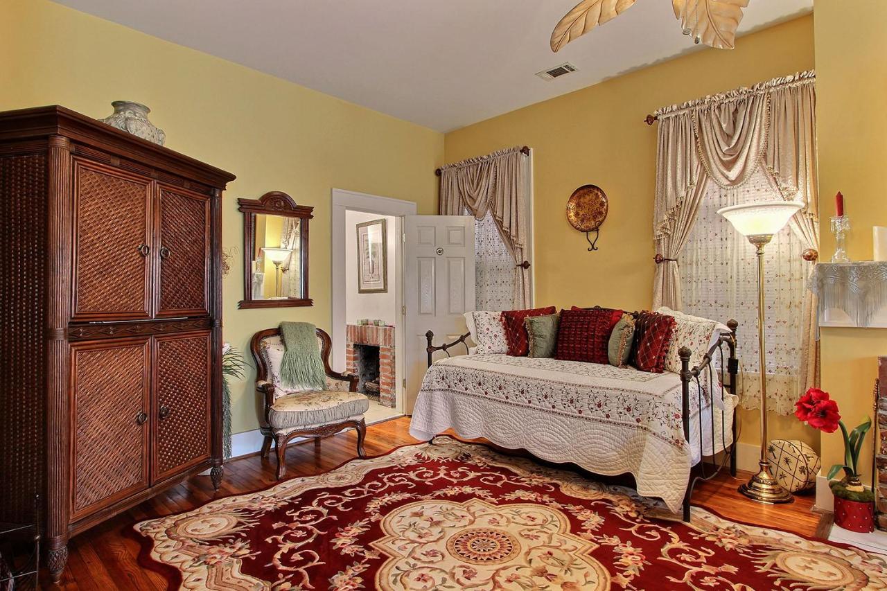 Royal Palm Suite