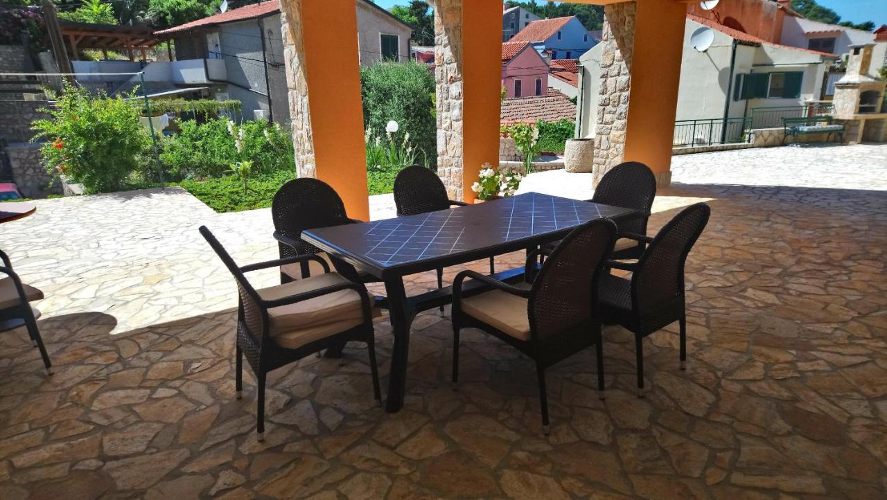 B&B Veli Lošinj - Apartmani Valentina - Bed and Breakfast Veli Lošinj