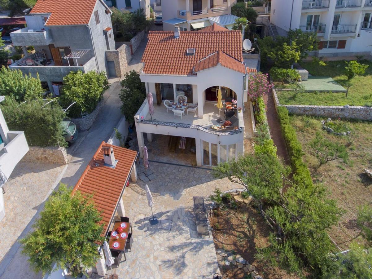 Sea Breeze - Front Sea Apartment - Ferienwohnung