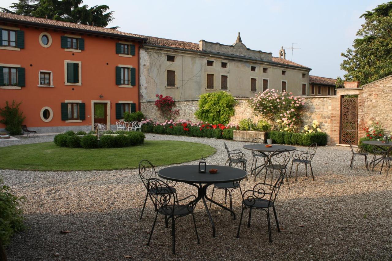 Antica Corte la Valle - Bed and Breakfast Sona