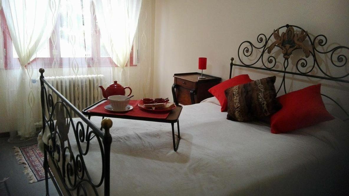 Doppelzimmer mit eigenem externen Bad