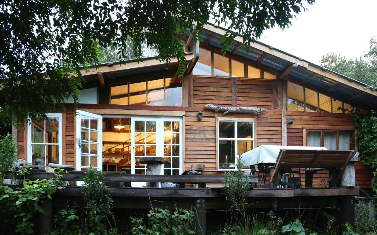 Boutique Vintage Forest Cabin - B&B
