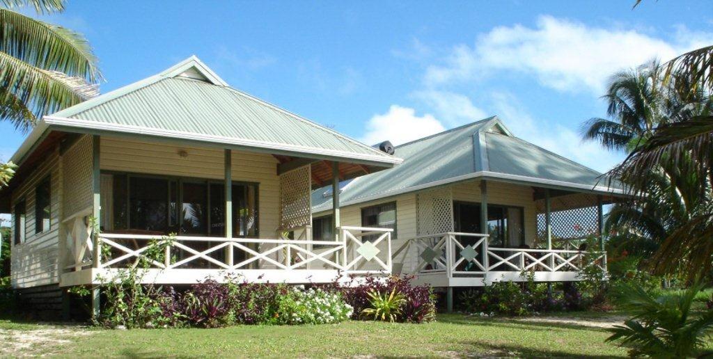 B&B Arutanga - Paparei Beachfront Bungalows, Aitutaki - Bed and Breakfast Arutanga