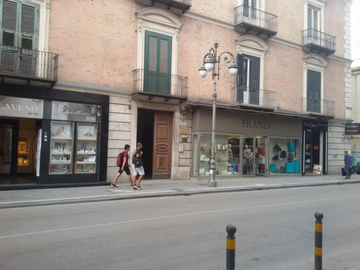 Muro Torto suite - Struttura sanificata giornalmente con ozono e prodotti specifici conformi al Decalogo del Ministero Salute - Personale sottoposto a test sierologico periodicamente - Chambres d'hôtes Foggia