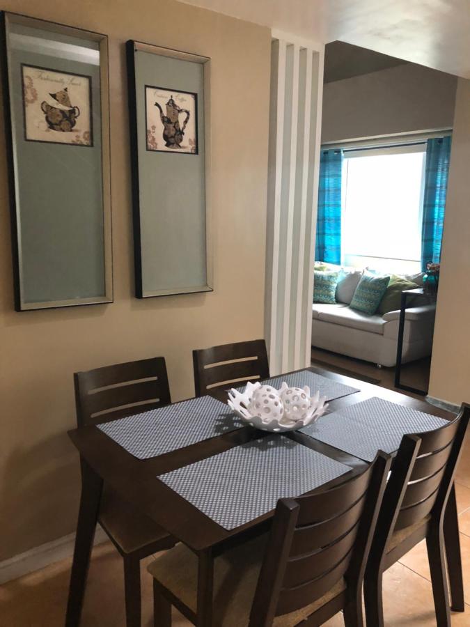 Loft condo beside Shangri-La Fort - Bed and Breakfast Manilla