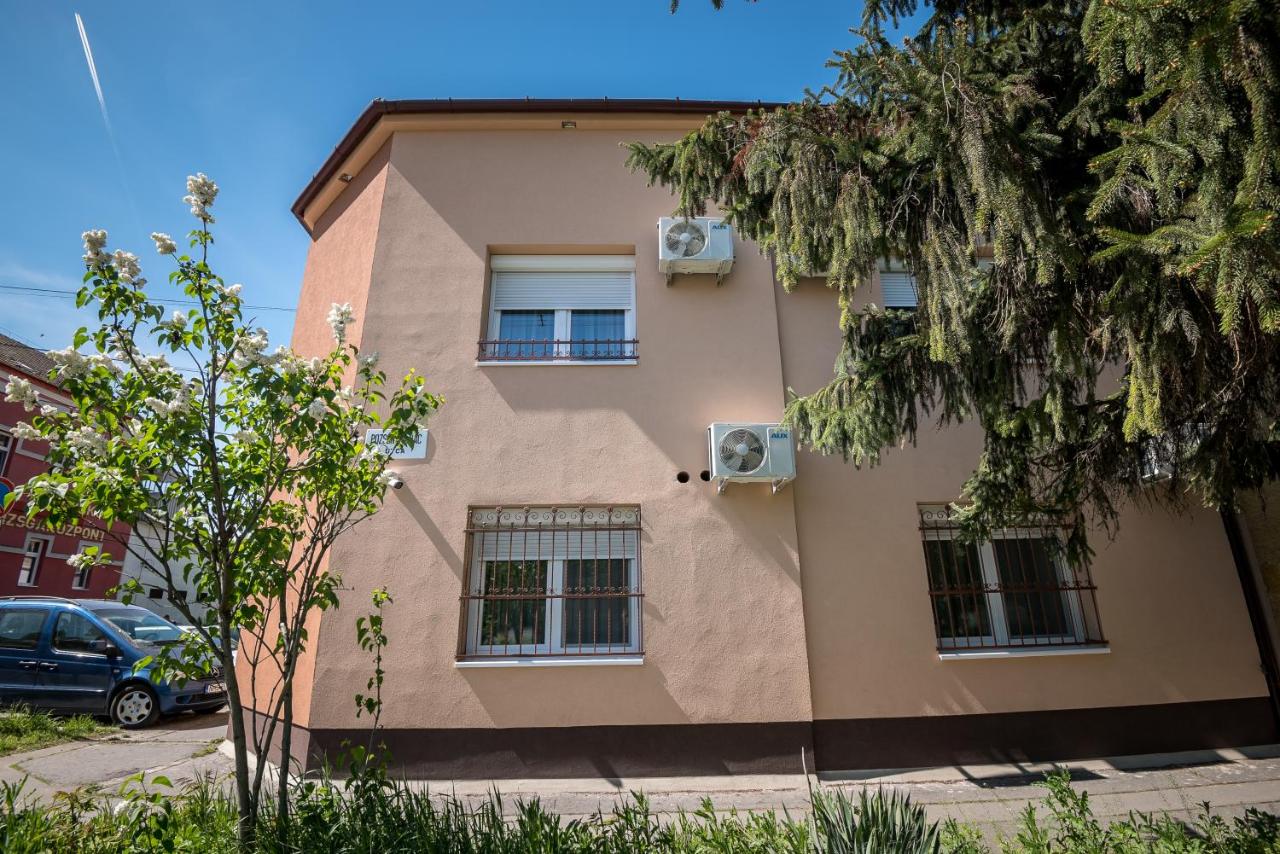 Mokka Apartman Szeged - Chambres d’hôtes