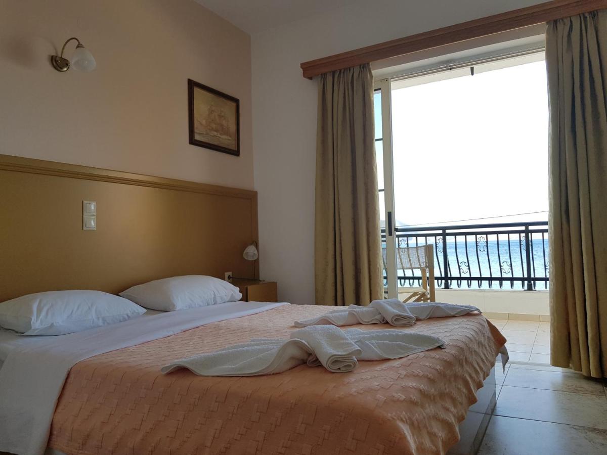 Double or Twin Room with Sea View