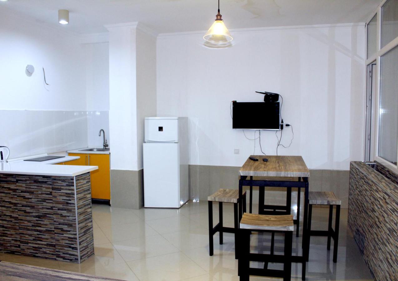 Cozy Apartment in the Center of Batumi - Chambres d’hôtes Batoumi