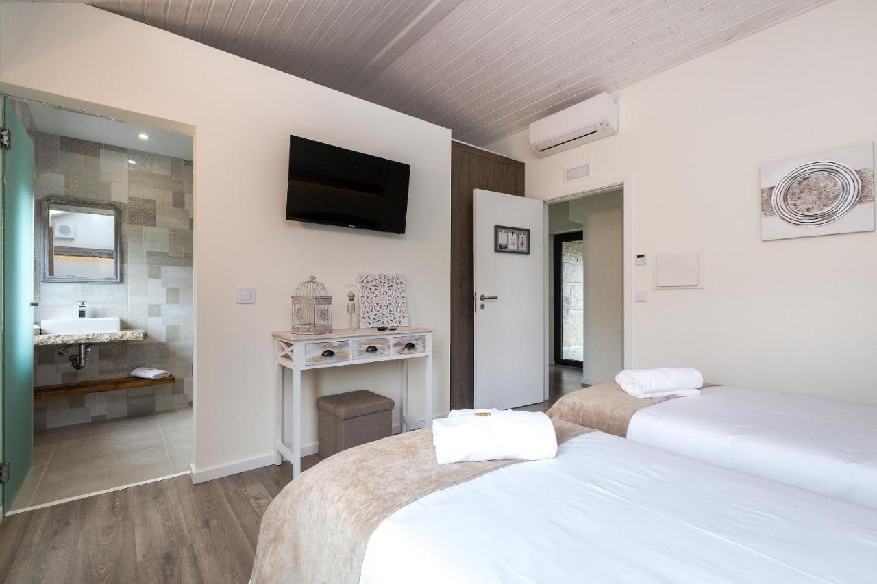 Zweibettzimmer mit Balkon