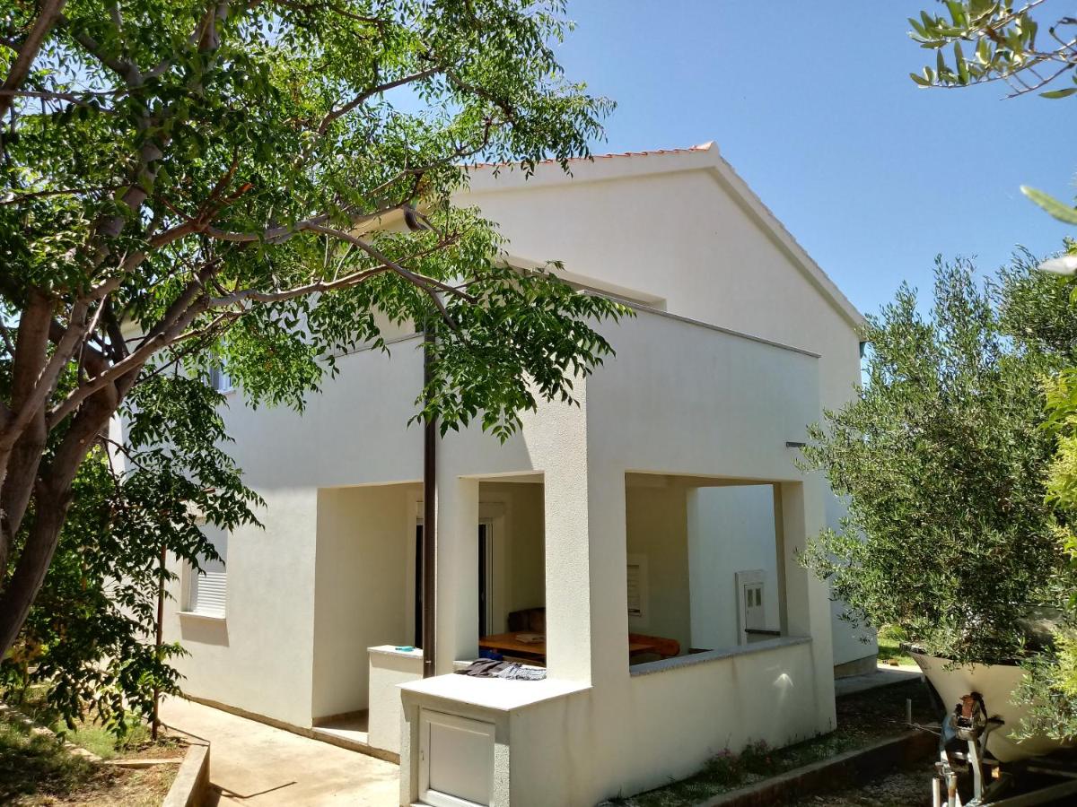 Apartment Galijot Vir - B&B