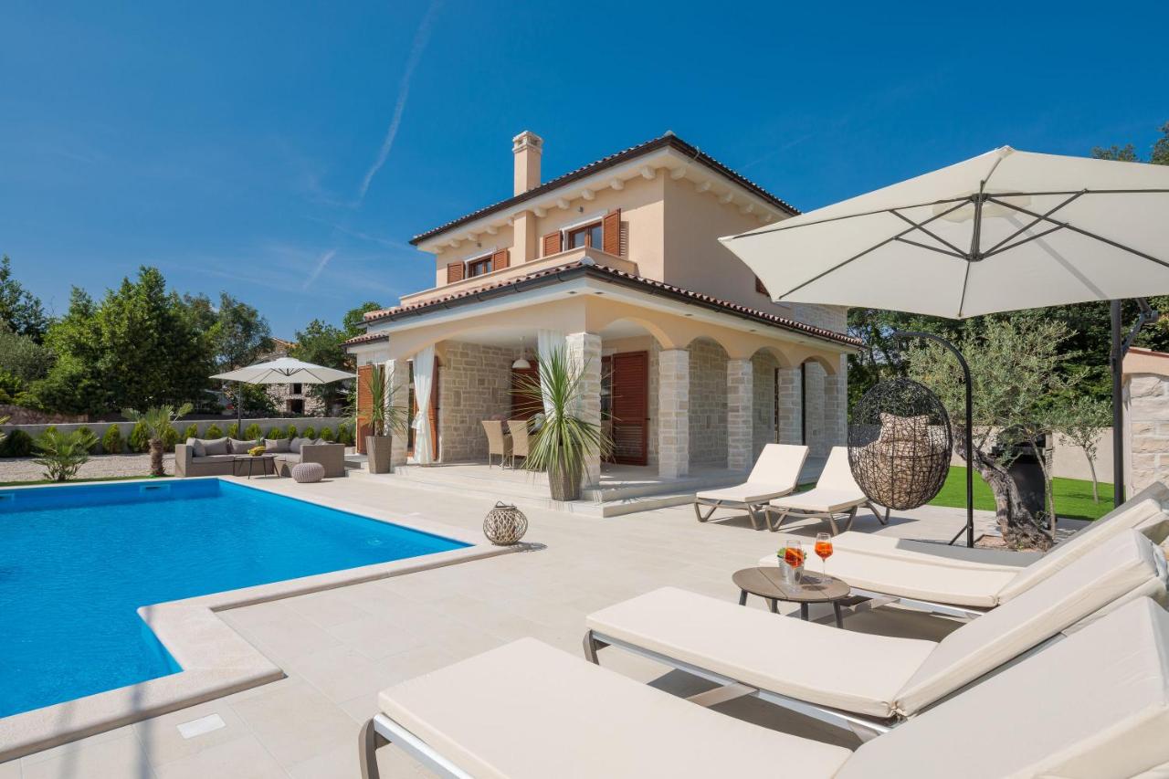 Luxury Villa Nikol - B&B Polje