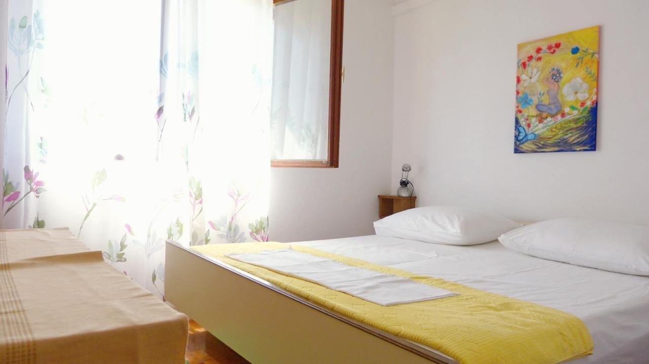 Studio Apartment with Sea View