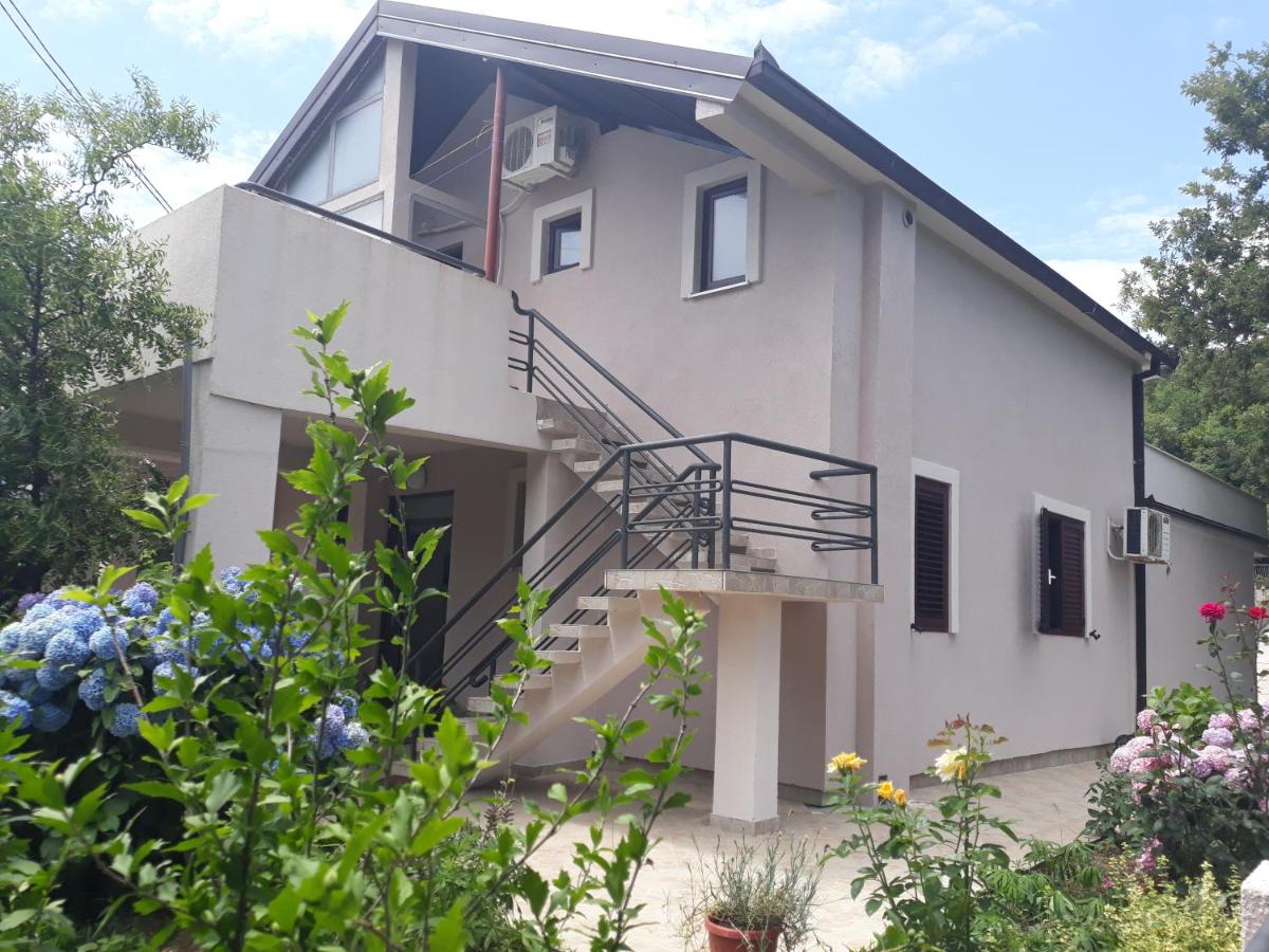 B&B Virpazar - Apartments Four Countesses - Bed and Breakfast Virpazar