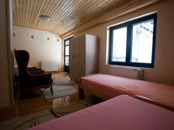 Quadruple Room with Private Bathroom