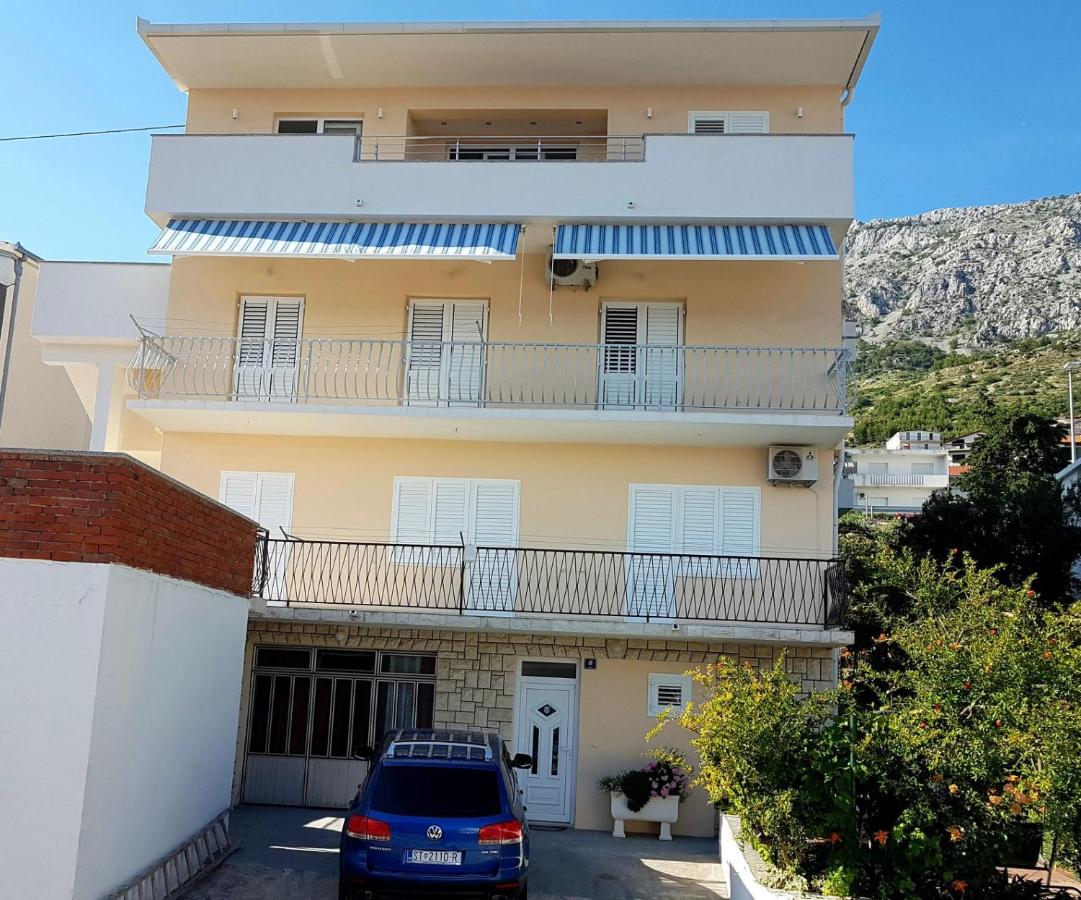 Apartman Dalibor, Stanići - Omiš - Chambres d’hôtes