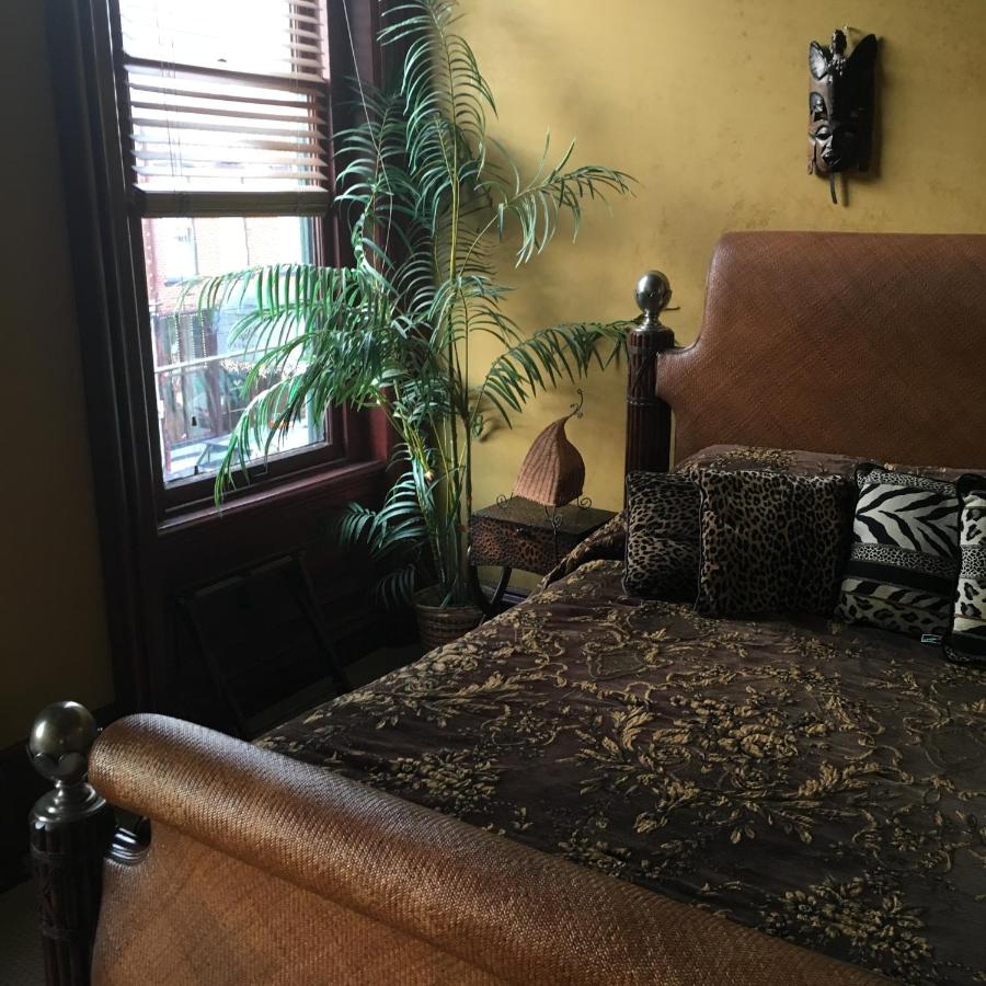 Deluxe Queen Suite