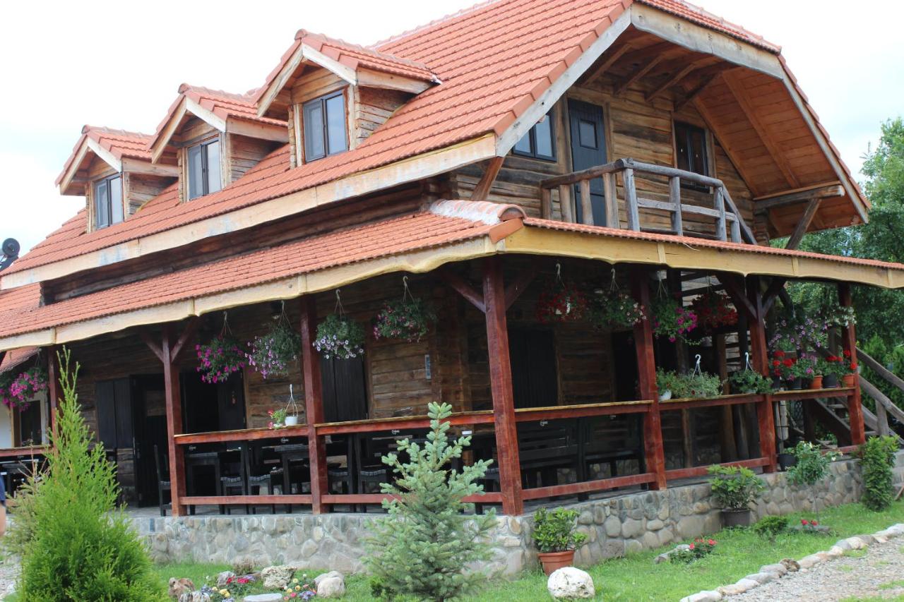 B&B Runcu - Satul Traditional - Bed and Breakfast Runcu