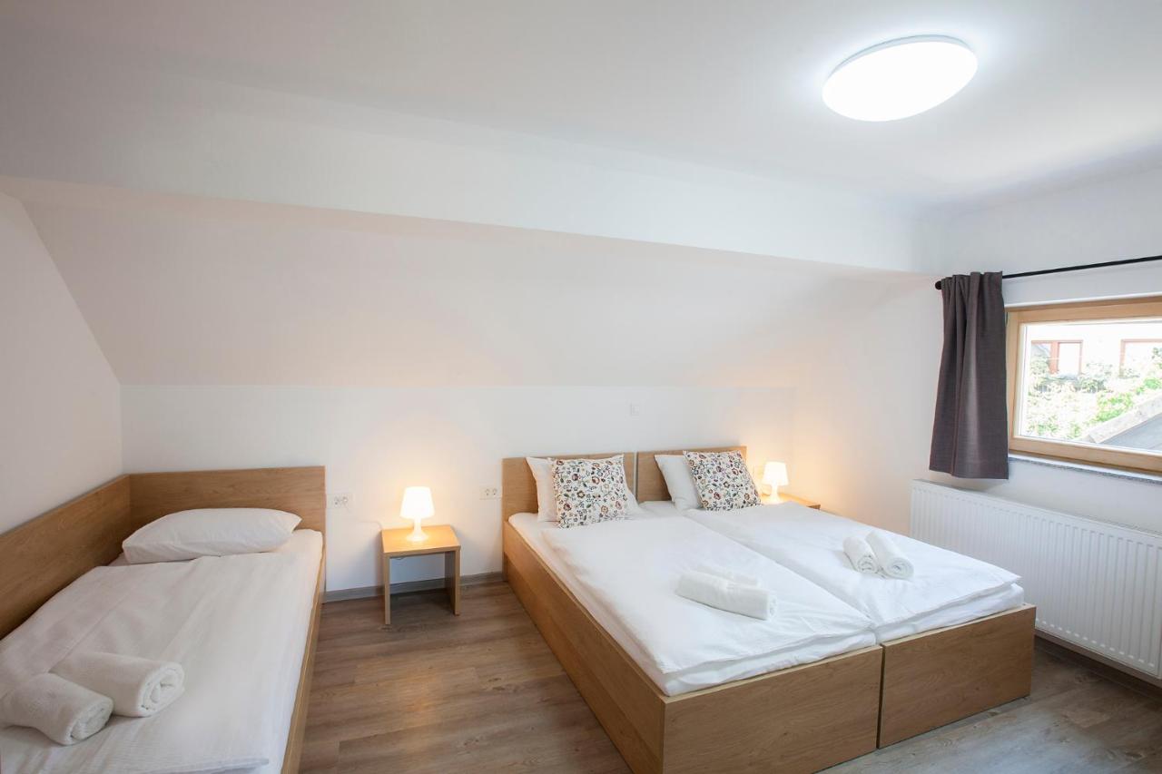 Apartment mit Balkon