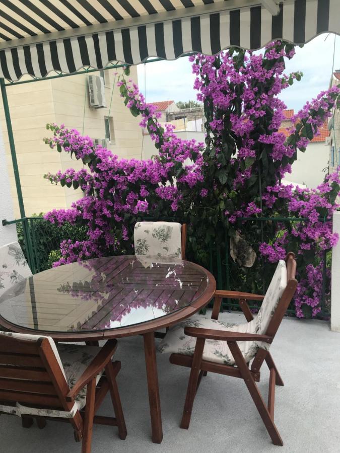 Sara Apartments Baska Voda - B&B