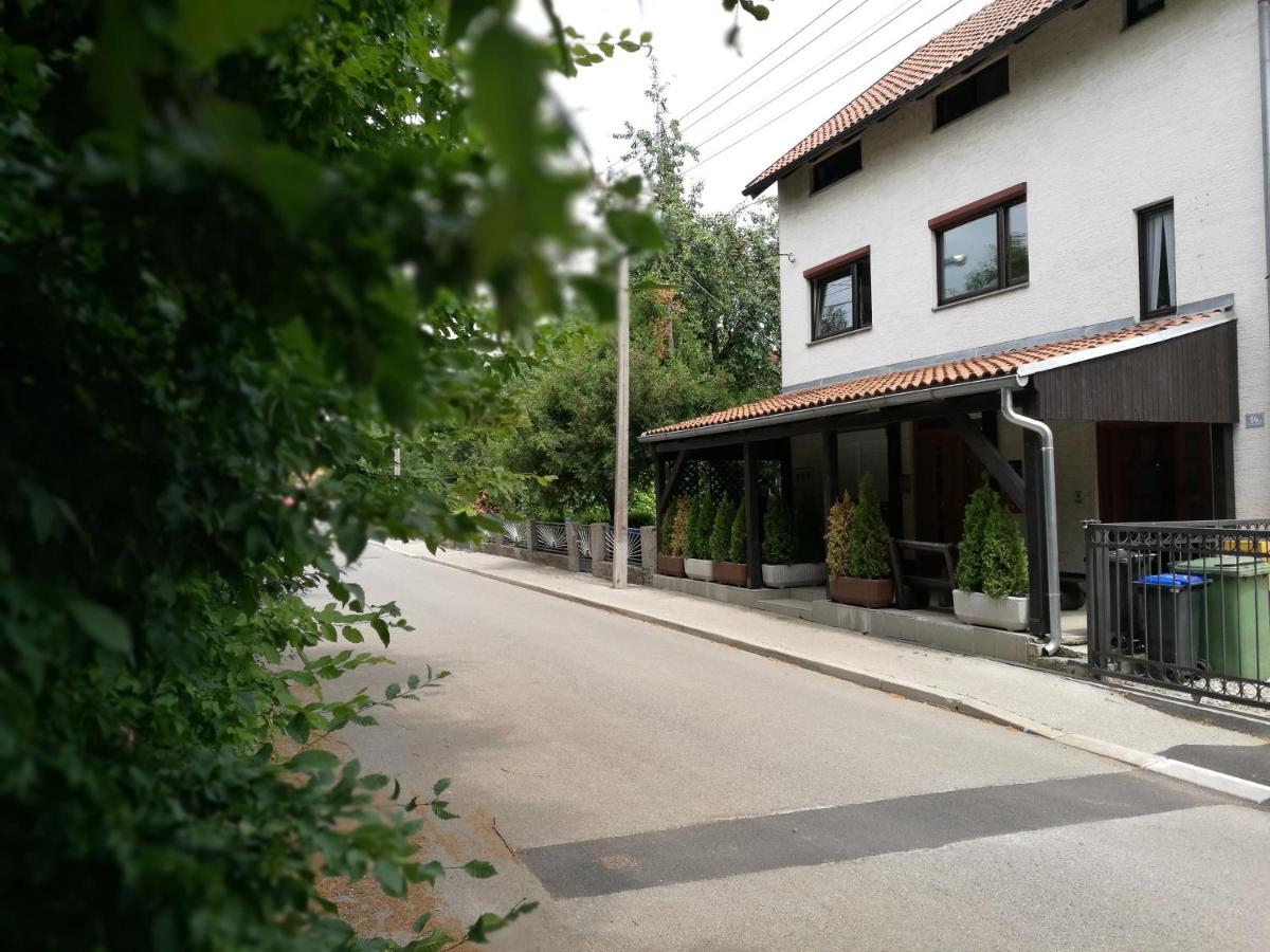 Dub Apartments Zagreb - free parking - Bed and Breakfast