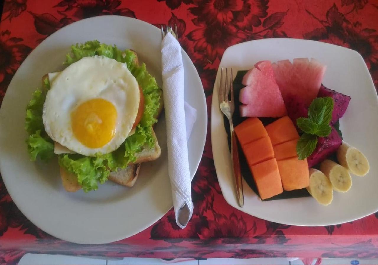 Ketut Kasta Guest House - Bed and Breakfast Ubud