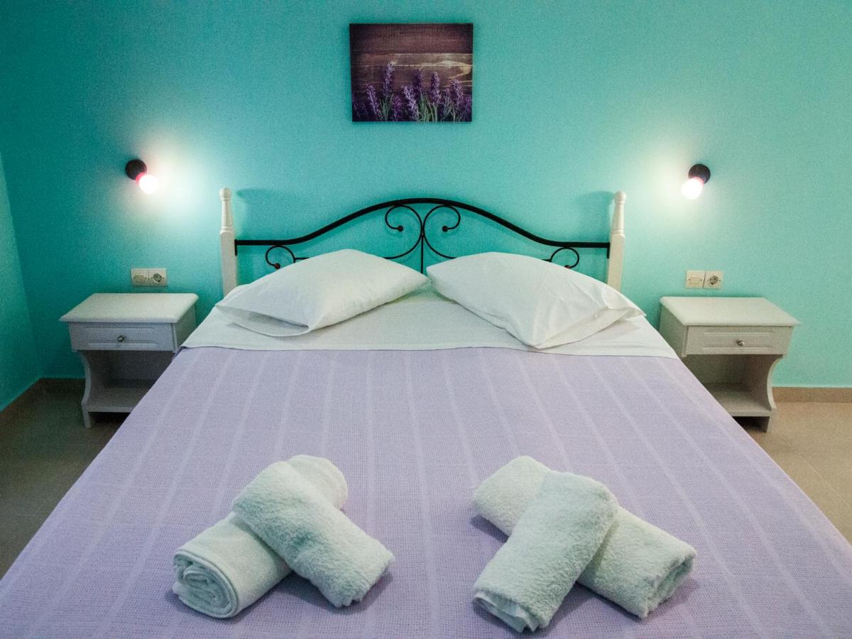 Chambre Double - Vue sur Piscine