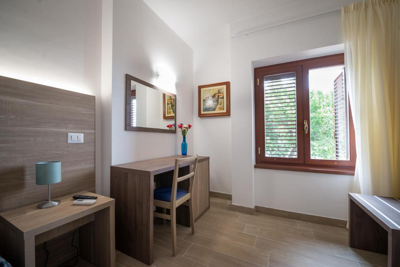 Double Room with Lake View