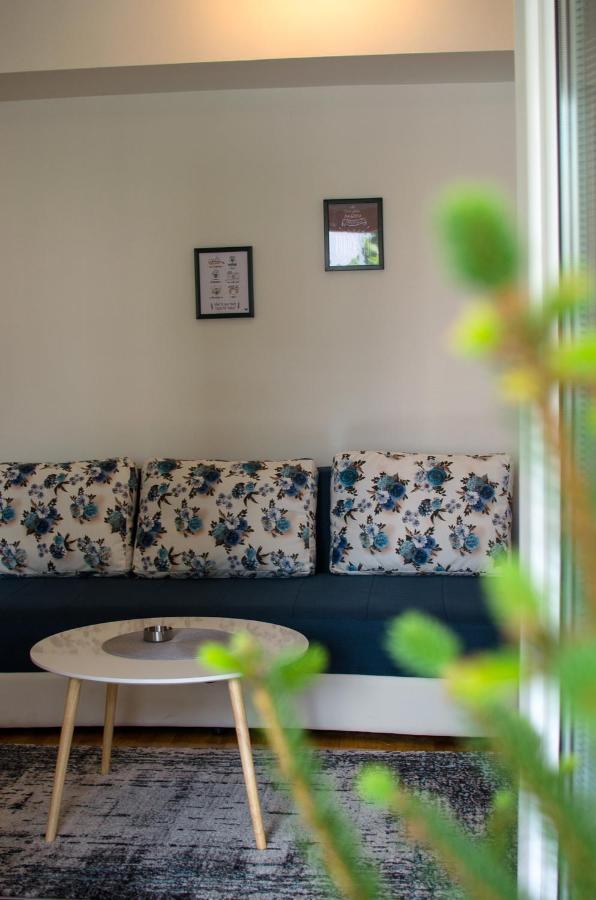 AP Apartment near Center Park - B&B