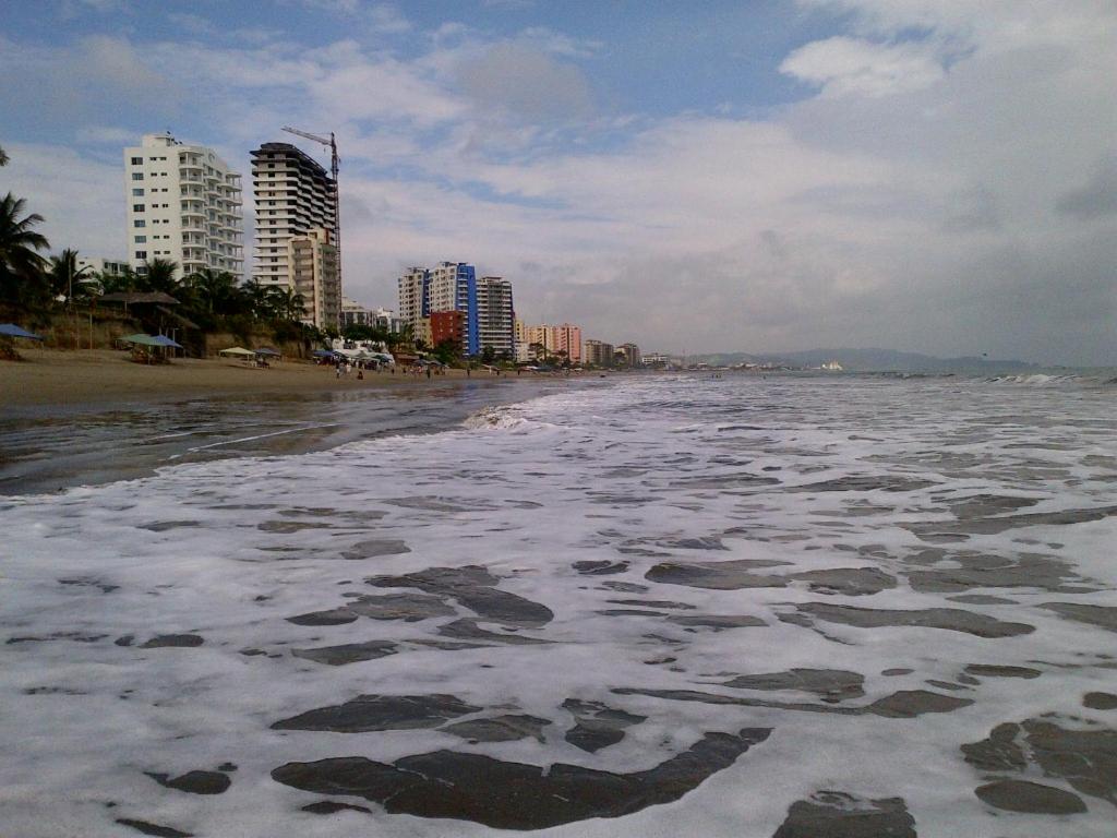 Arena Plaza Tonsupa - Bed and Breakfast Tonsupa