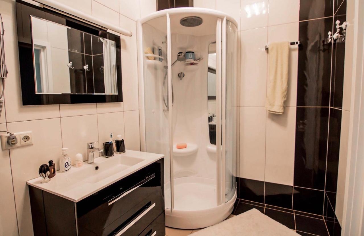 beautiful apartment at "Jūrmalas Rezidence" - B&B Jurmala