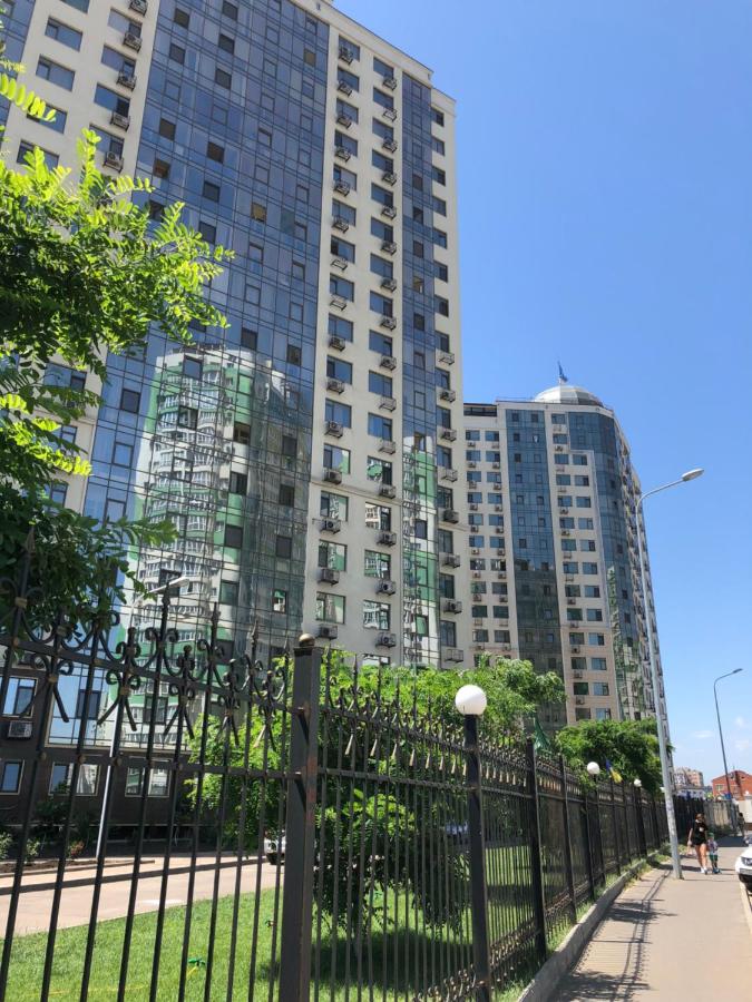 Zhemchuzhnie apartments on Marselskaya - B&B