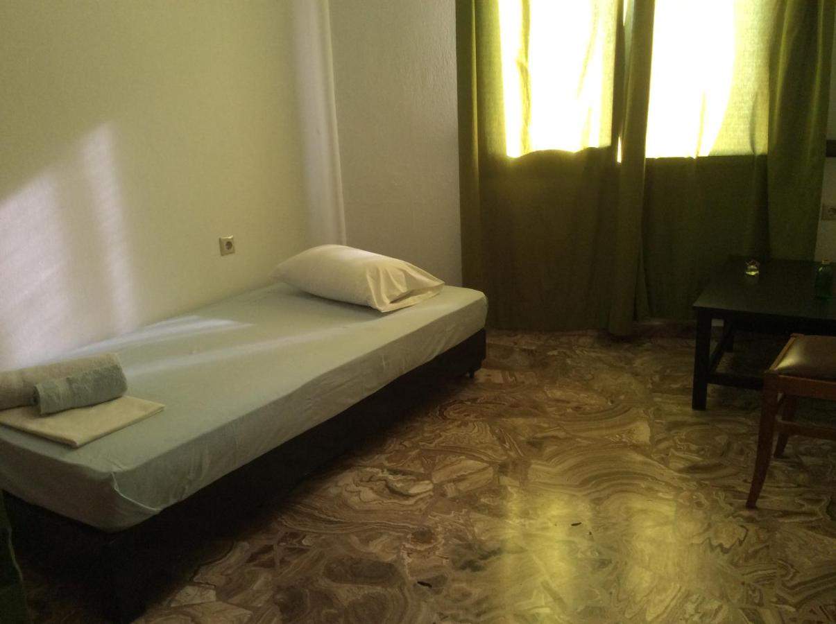 Standard Single Room with Shared Bathroom