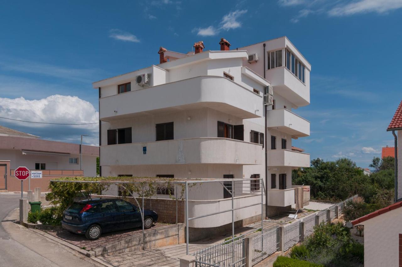 Beautiful apartment with private pool - B&B Traù