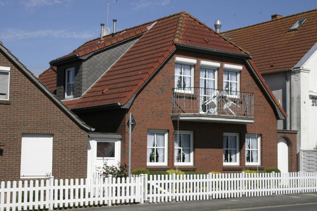 B&B Carolinensiel - Haus Schleusenblick - Bed and Breakfast Carolinensiel