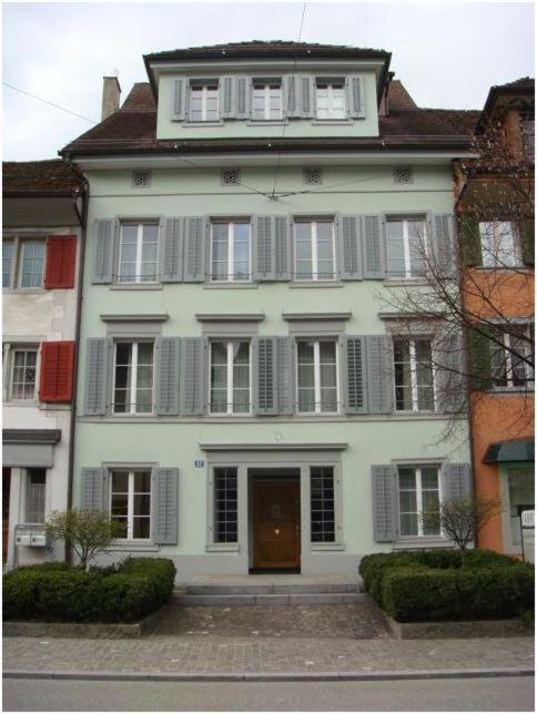 B&B Zoug - Executive suite in Zug Old Town Triplex - Bed and Breakfast Zoug