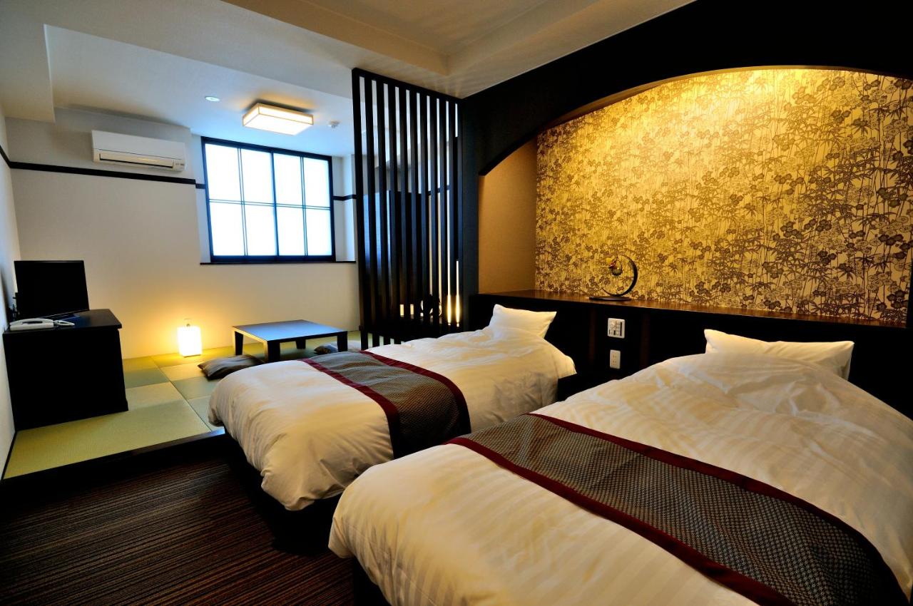 Twin Room with Tatami Area 208